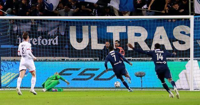 法甲：巴黎圣日耳曼1-2遭巴黎FC读秒逆转绝杀